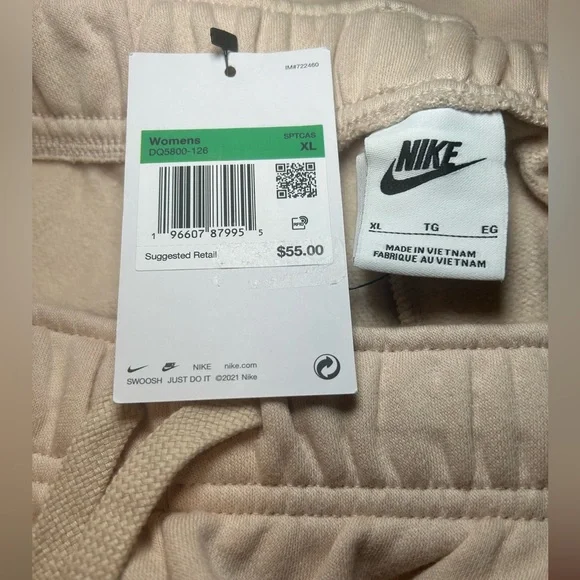 Nike NWT Women's Sweatpants - Picture 3 of 4